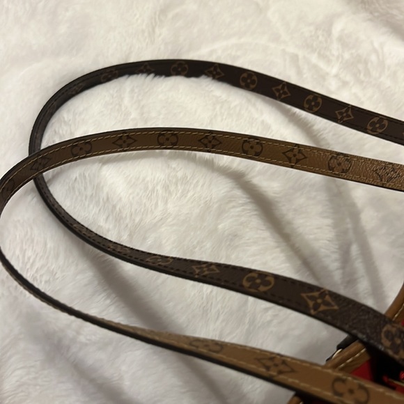 Louis Vuitton ( On The Go ) Tote - Picture 7 of 12